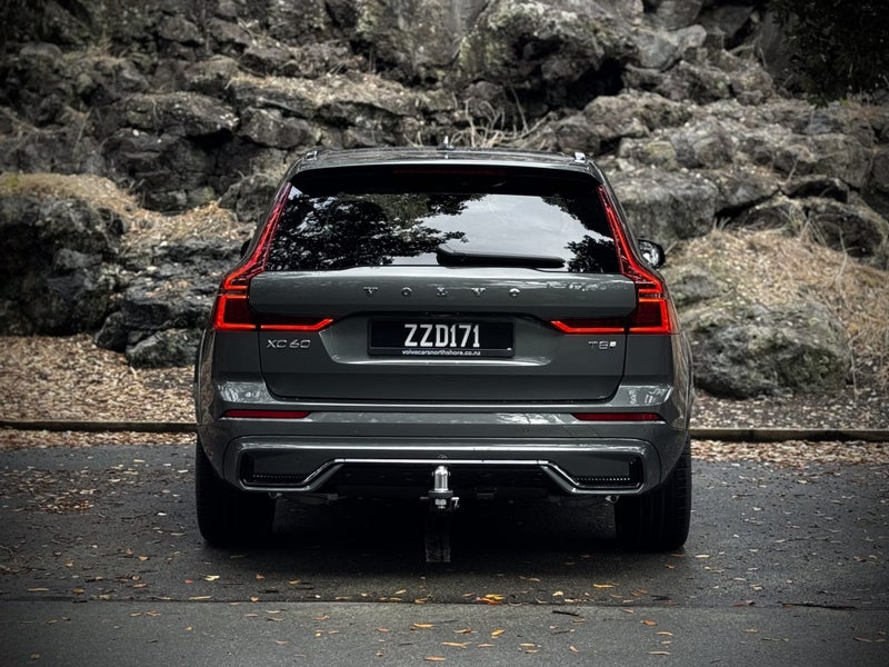 2026 Volvo XC60 T8 Ultra Plug-in Hybrid image 5