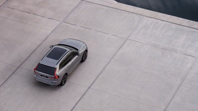 2026 Volvo XC60 T8 Ultra Plug-in Hybrid image 3
