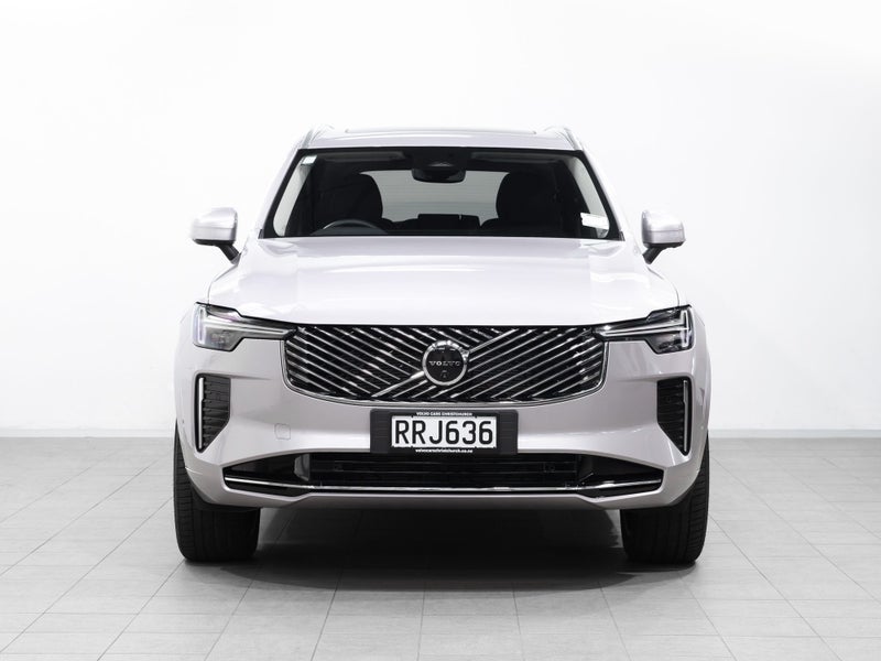 2026 Volvo XC90 B5 AWD Plus image 2