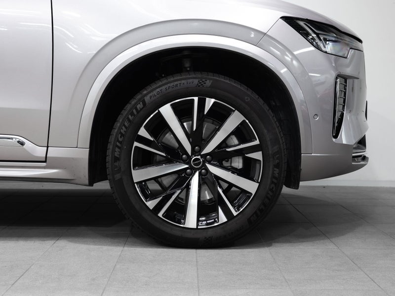 2026 Volvo XC90 B5 AWD Plus image 4