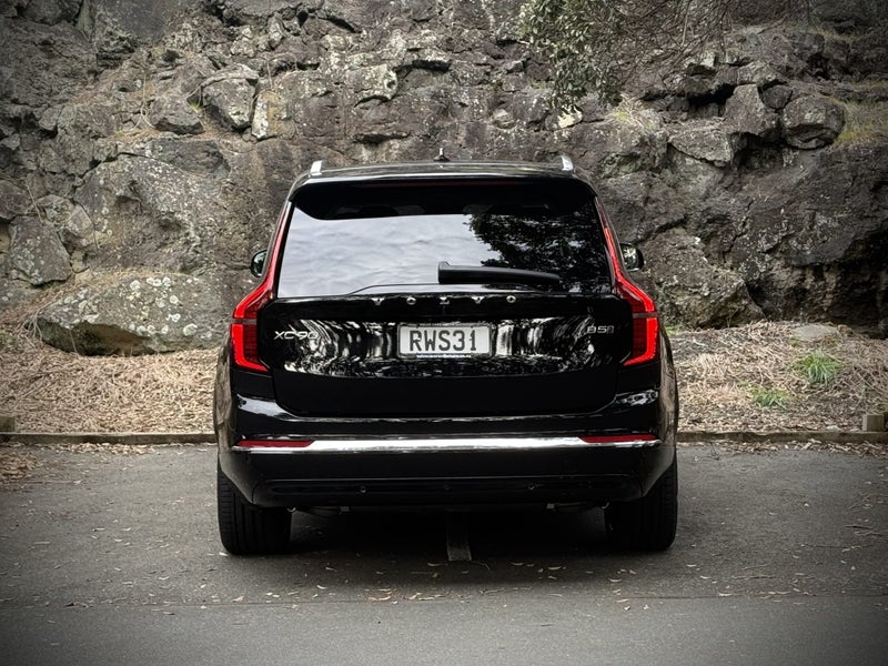 2026 Volvo XC90 B5 AWD Ultra Bright image 3