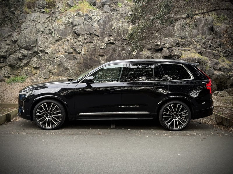 2026 Volvo XC90 B5 AWD Ultra Bright image 5