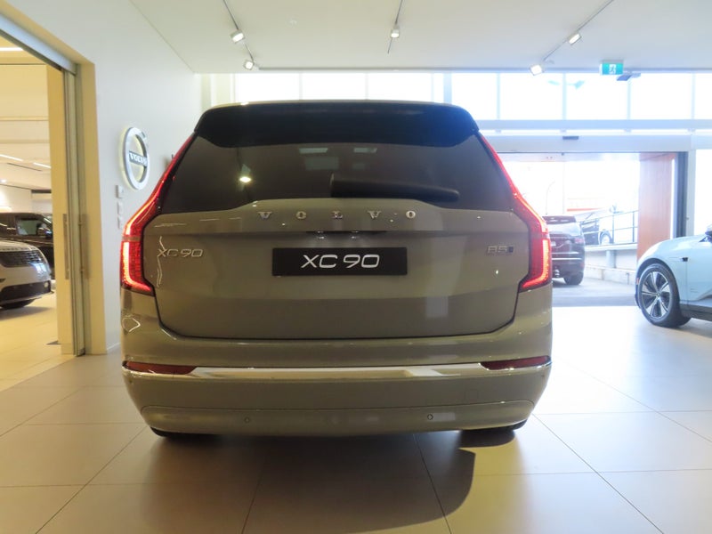 2026 Volvo XC90 B5 AWD Ultra Bright image 4