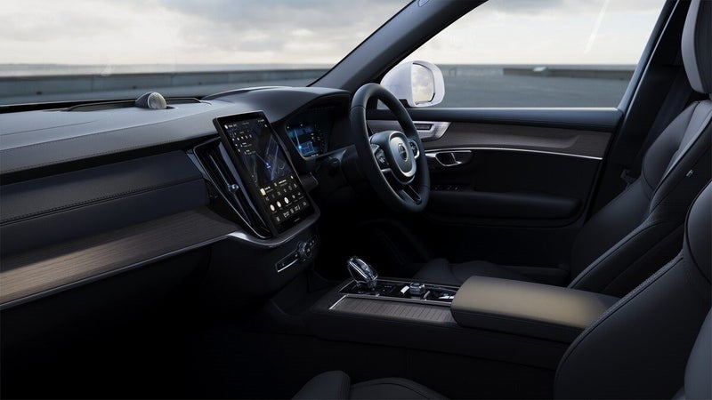 2026 Volvo XC90 B5 AWD Ultra Bright image 3