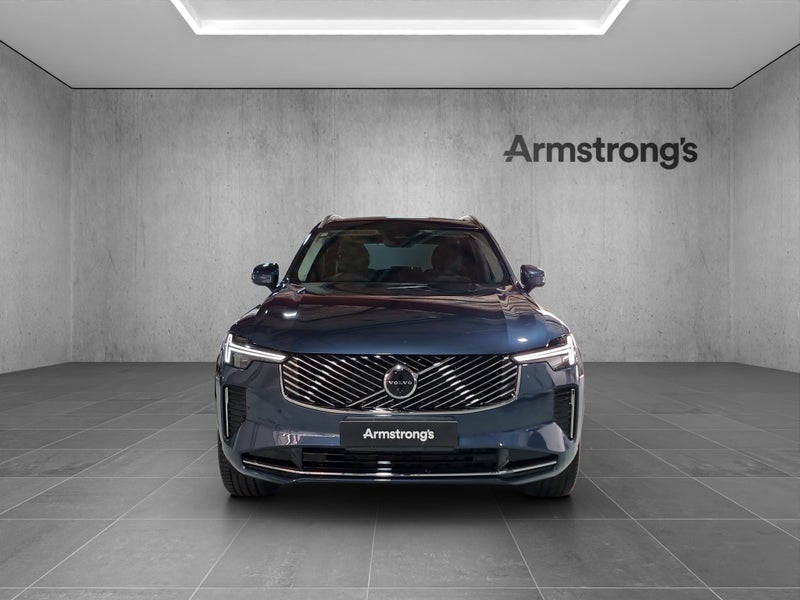 2026 Volvo XC90 B5 Plus image 4