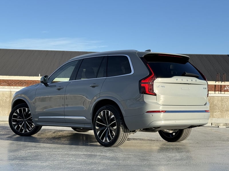2026 Volvo XC90 B5 Ultra Bright image 2