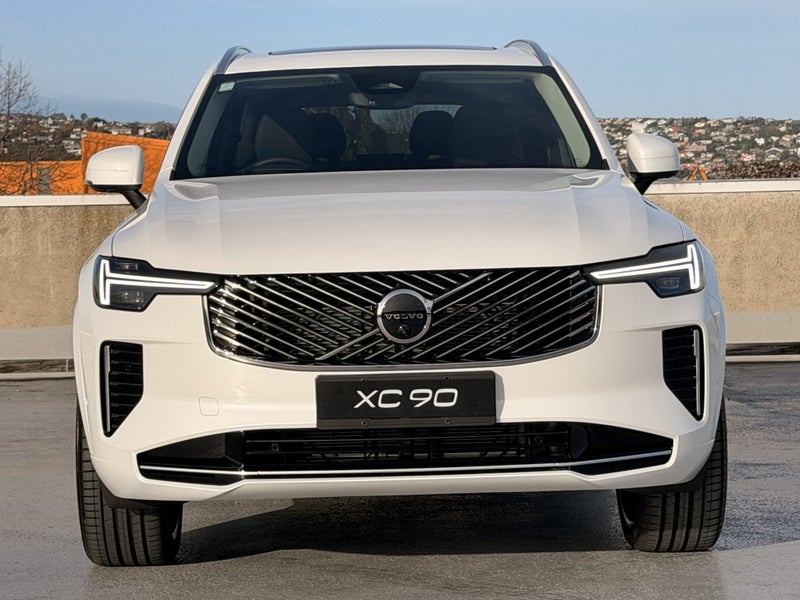 2026 Volvo XC90 B5 Ultra Bright image 5