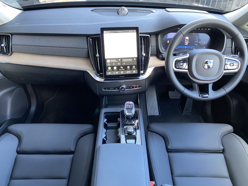 2026 Volvo XC90 B5 ULTRA BRIGHT AWD image 3