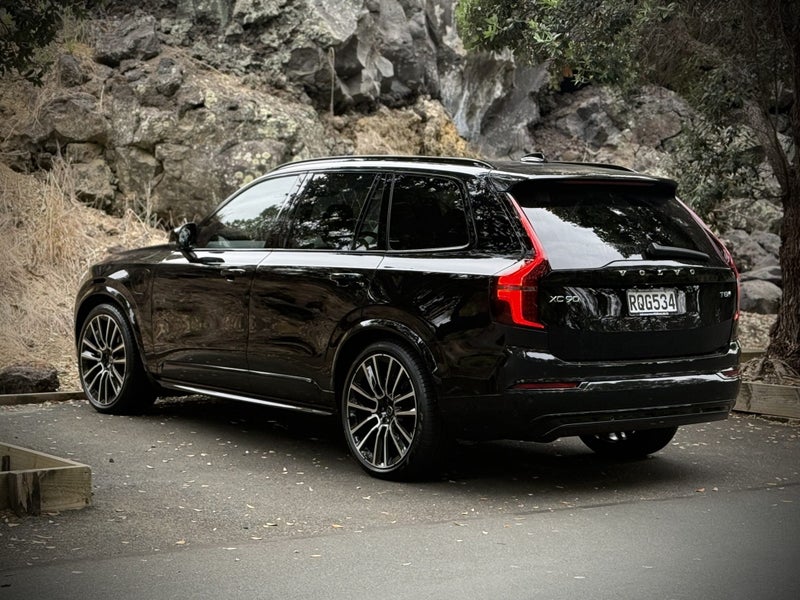 2026 Volvo XC90 T8 Ultra Plug-in Hybrid image 4