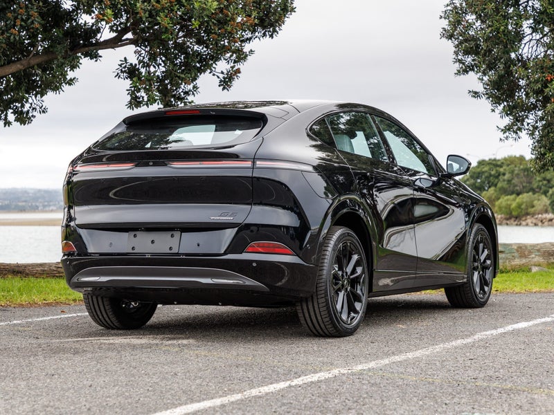 2026 XPENG G6 AWD LONG RANGE PERFORMANCE BLACK... image 5