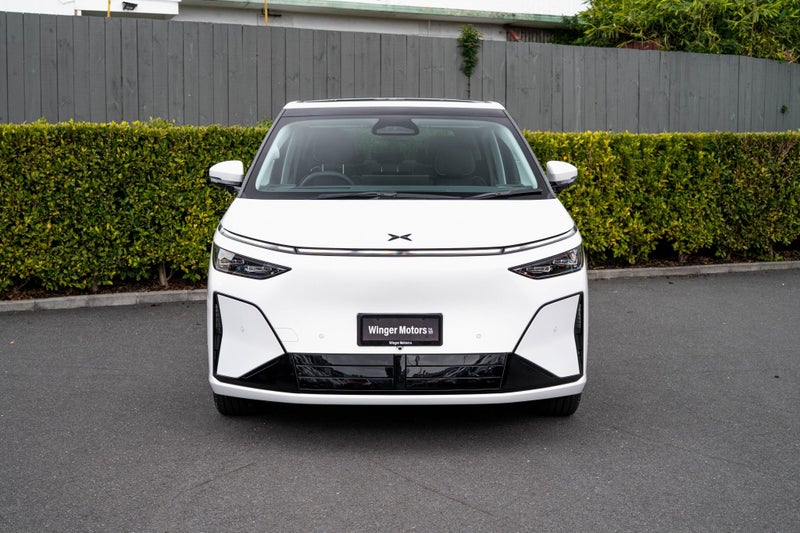 2026 XPENG X9 AWD Performance Long Range image 4