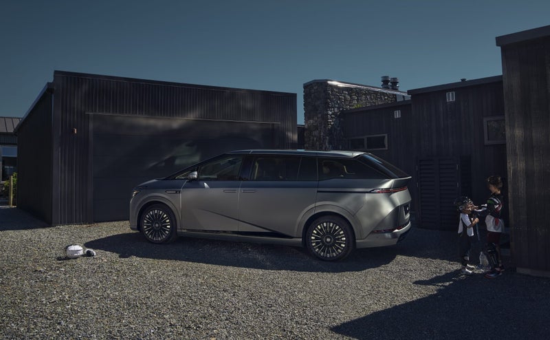 2026 XPENG X9 FWD STANDARD RANGE image 3