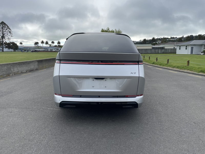 2026 XPENG X9 FWD STANDARD RANGE image 4