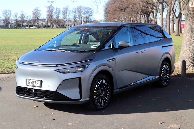 2026 XPENG X9 FWD STANDARD RANGE image 3