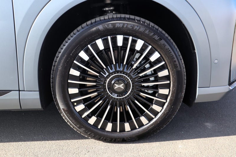 2026 XPENG X9 FWD STANDARD RANGE image 5