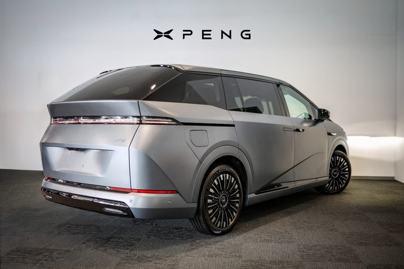 2026 XPENG X9 FWD Standard Range image 3