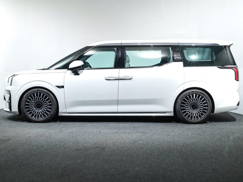 2026 Zeekr 009 6-Seat AWD 116kwh image 4