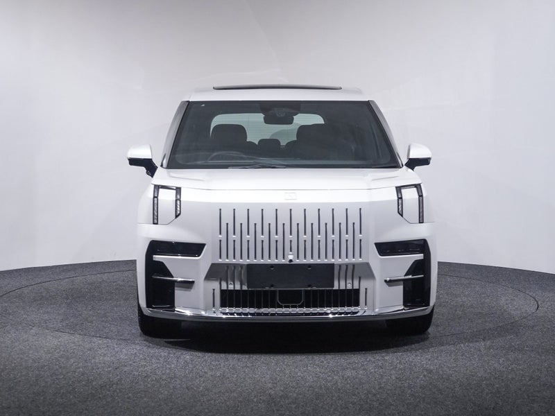 2026 Zeekr 009 7 Seat AWD 116kwh image 2