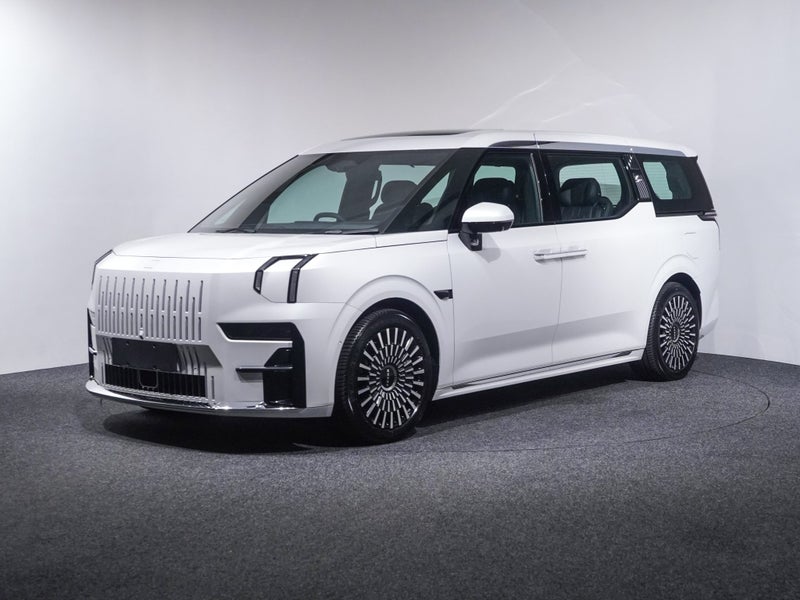 2026 Zeekr 009 7 Seat AWD 116kwh image 3