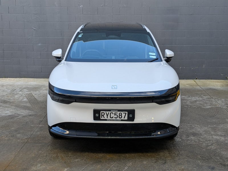2026 Zeekr 7X Long Range RWD image 2