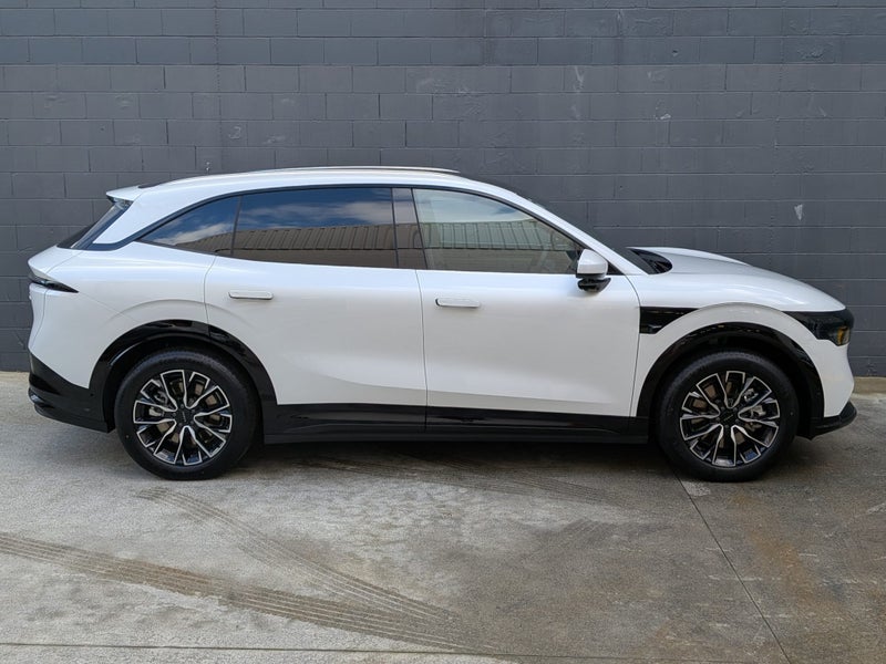 2026 Zeekr 7X Long Range RWD image 3