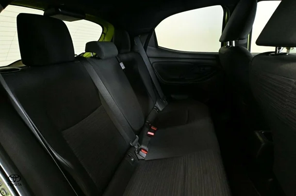 2020 Toyota Yaris SX image 9