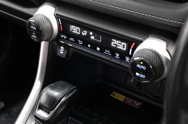 2021 Toyota RAV4 Hybrid GXL-2WD image 24