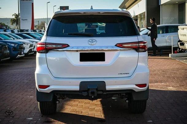 2023 Toyota Fortuner Crusade image 7
