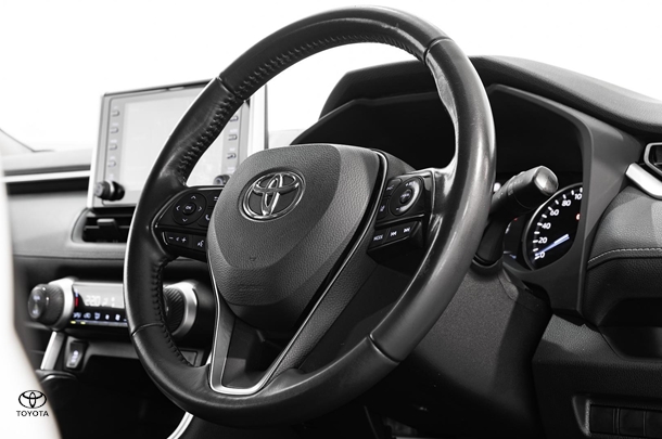 2021 Toyota RAV4 Hybrid GXL-2WD image 22
