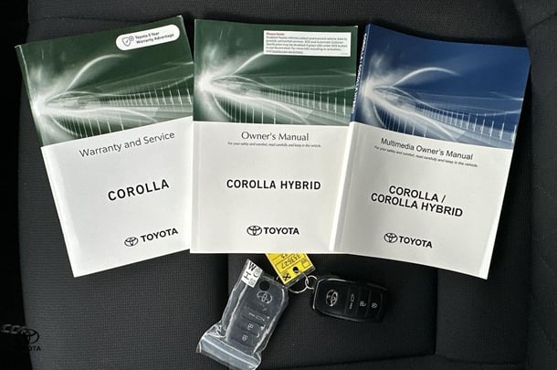 2023 Toyota Corolla Sedan Hybrid Ascent Sport image 4