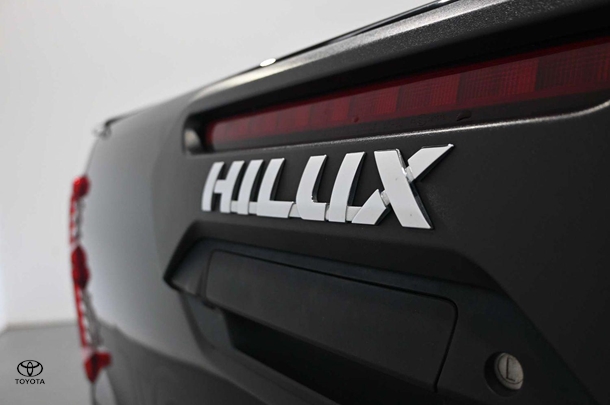 2021 Toyota Hilux 4x4 Rugged X image 10