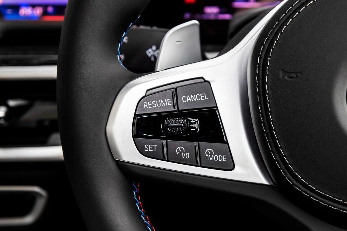 2025 BMW X7 M60i G07 LCI Auto 4x4 image 17