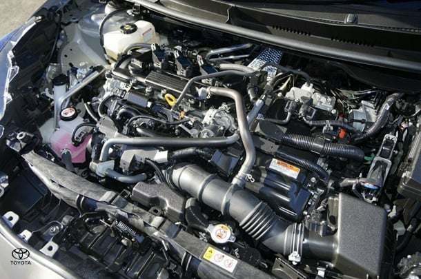 2022 Toyota Yaris Hybrid ZR image 12