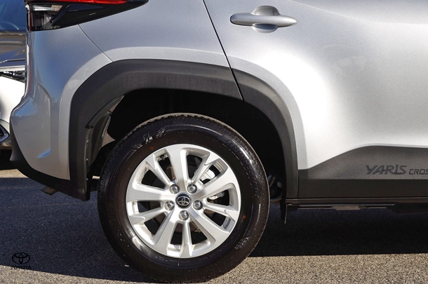 2024 Toyota Yaris Cross Hybrid GX image 11