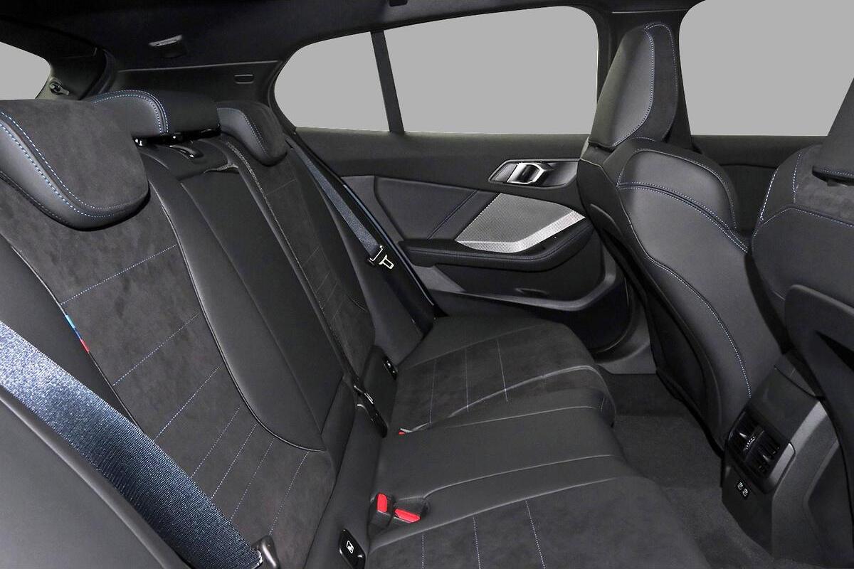 2025 BMW 1 Series 118 M Sport F70 Auto image 6
