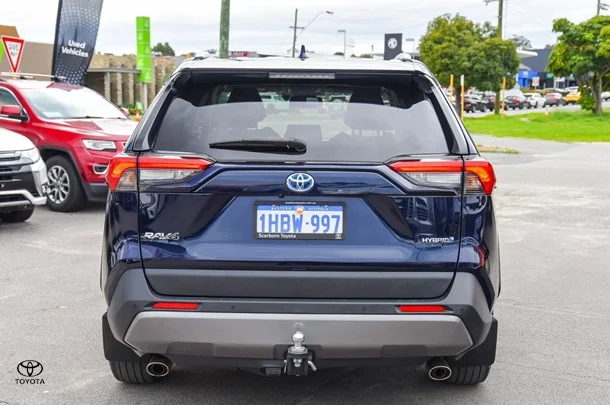 2020 Toyota Rav4 Hybrid GXL image 5