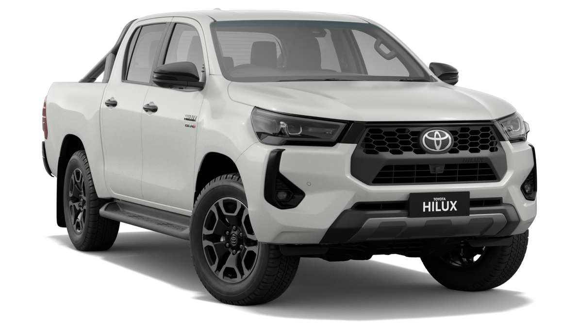 2025 Toyota Hilux 4x4 SR5 48V Double-Cab Pick-Up image 1