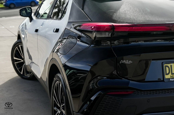 2024 Toyota C-HR Hybrid Koba 2WD image 26