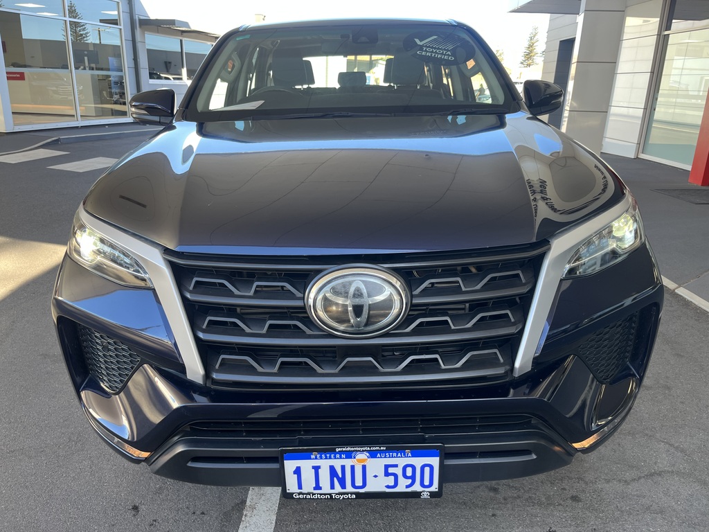 2020 Toyota Fortuner GX image 8
