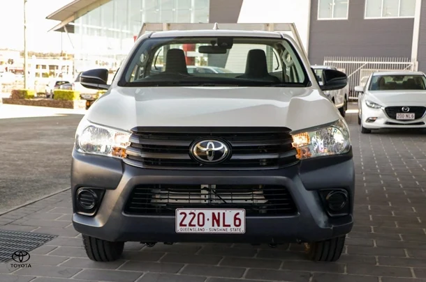 2022 Toyota Hilux 4x2 Workmate image 5