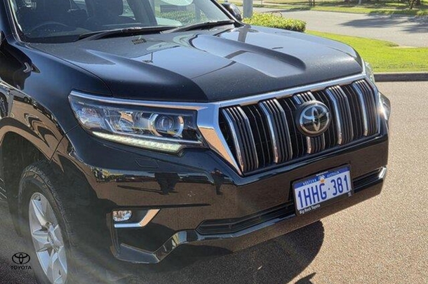 2021 Toyota Prado GXL image 10