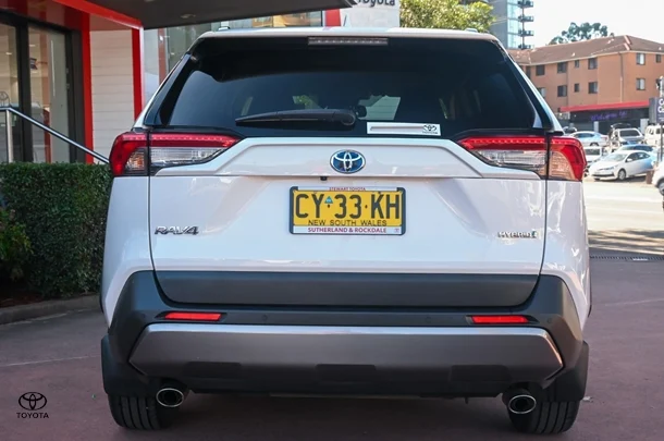 2020 TOYOTA RAV4 Hybrid GXL-2WD image 5