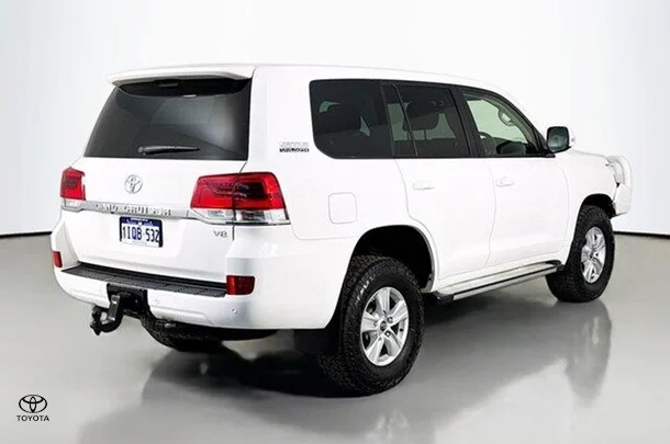 2021 Toyota LANDCRUISER GXL image 9