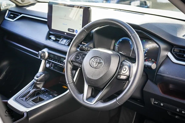 2024 Toyota RAV4 Hybrid Cruiser 2WD image 18