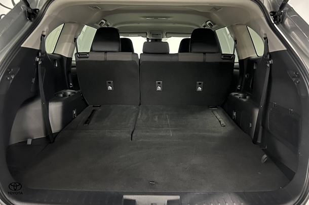 2021 Toyota Kluger Hybrid GX AWD image 12