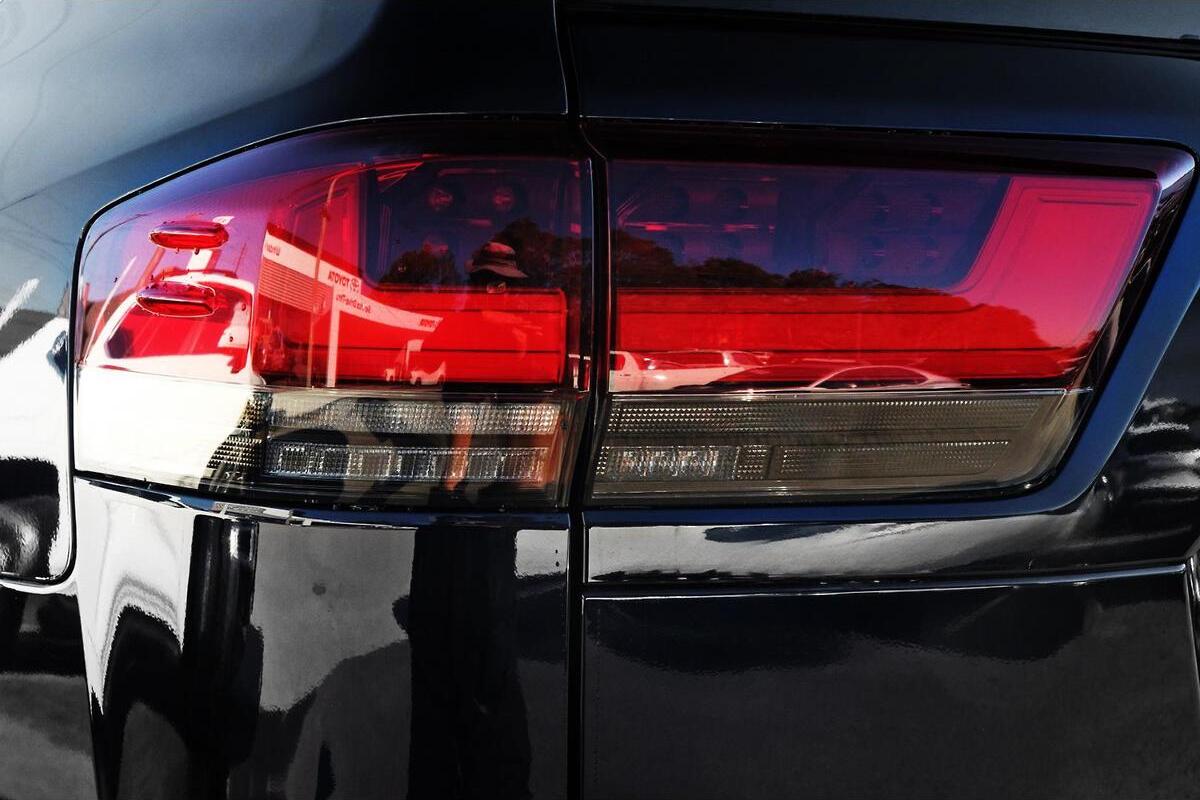 2024 Toyota Landcruiser VX Auto 4x4 image 4