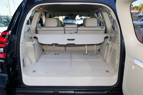 2021 Toyota Prado VX image 22