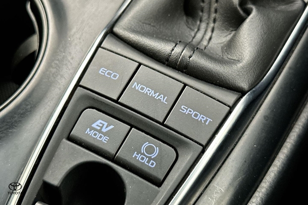 2020 Toyota Camry Hybrid Ascent image 23