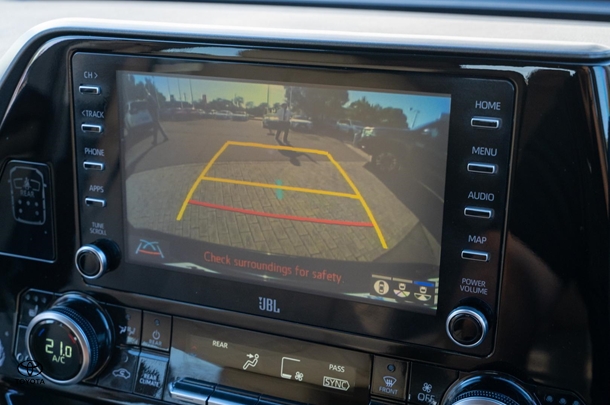 2021 TOYOTA Kluger Hybrid AWD GRANDE image 12