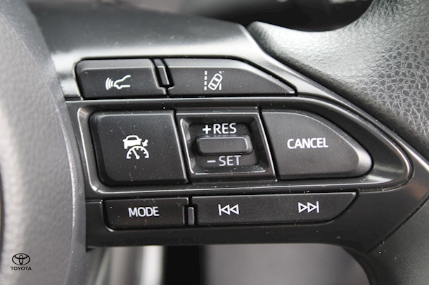 2023 Toyota Yaris Ascent Sport image 28